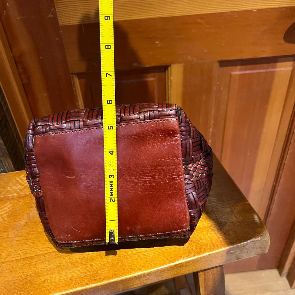Valerie Stevens Rich Brown leather Woven Shoulder Bag - Picture 15 of 16